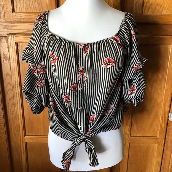 🌴OLM Gray Floral Striped Top Blouse Tie Front - Picture 1 of 9